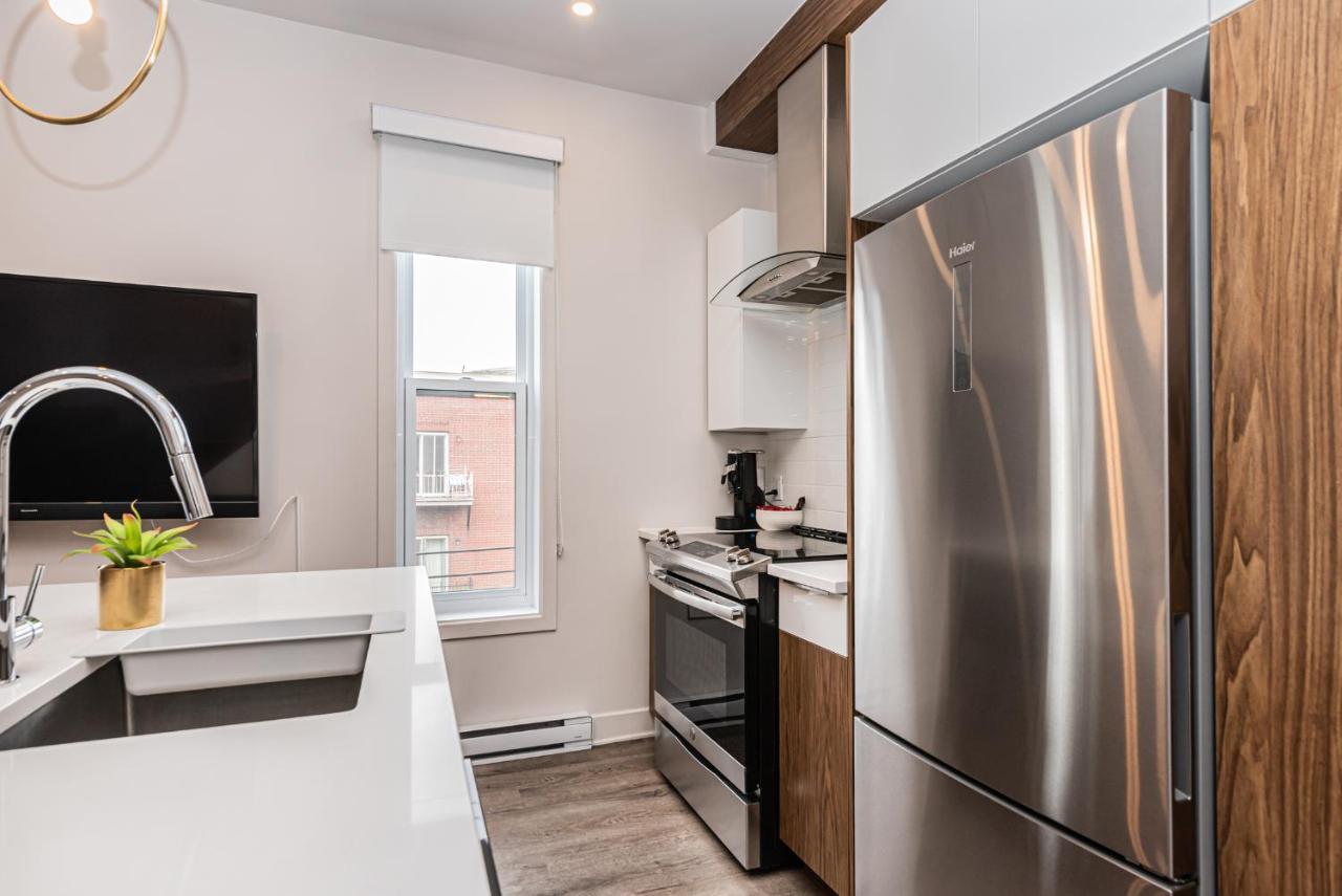 2 Bedroom Luxury In The Mile End By Den Stays モントリオール エクステリア 写真
