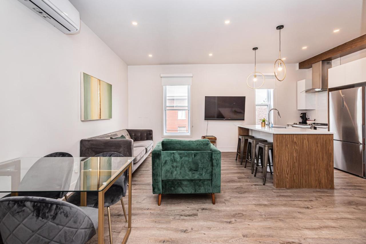 2 Bedroom Luxury In The Mile End By Den Stays モントリオール エクステリア 写真