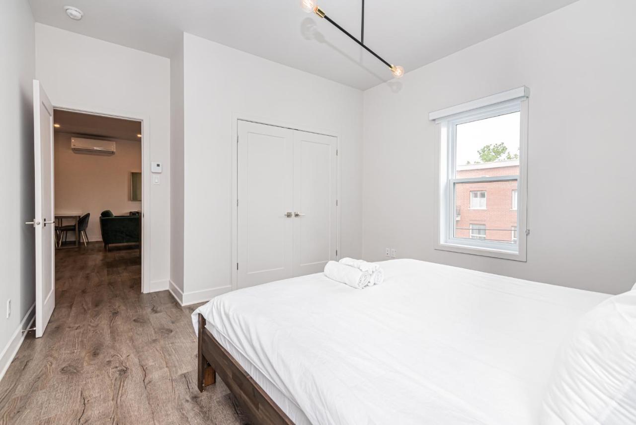 2 Bedroom Luxury In The Mile End By Den Stays モントリオール エクステリア 写真