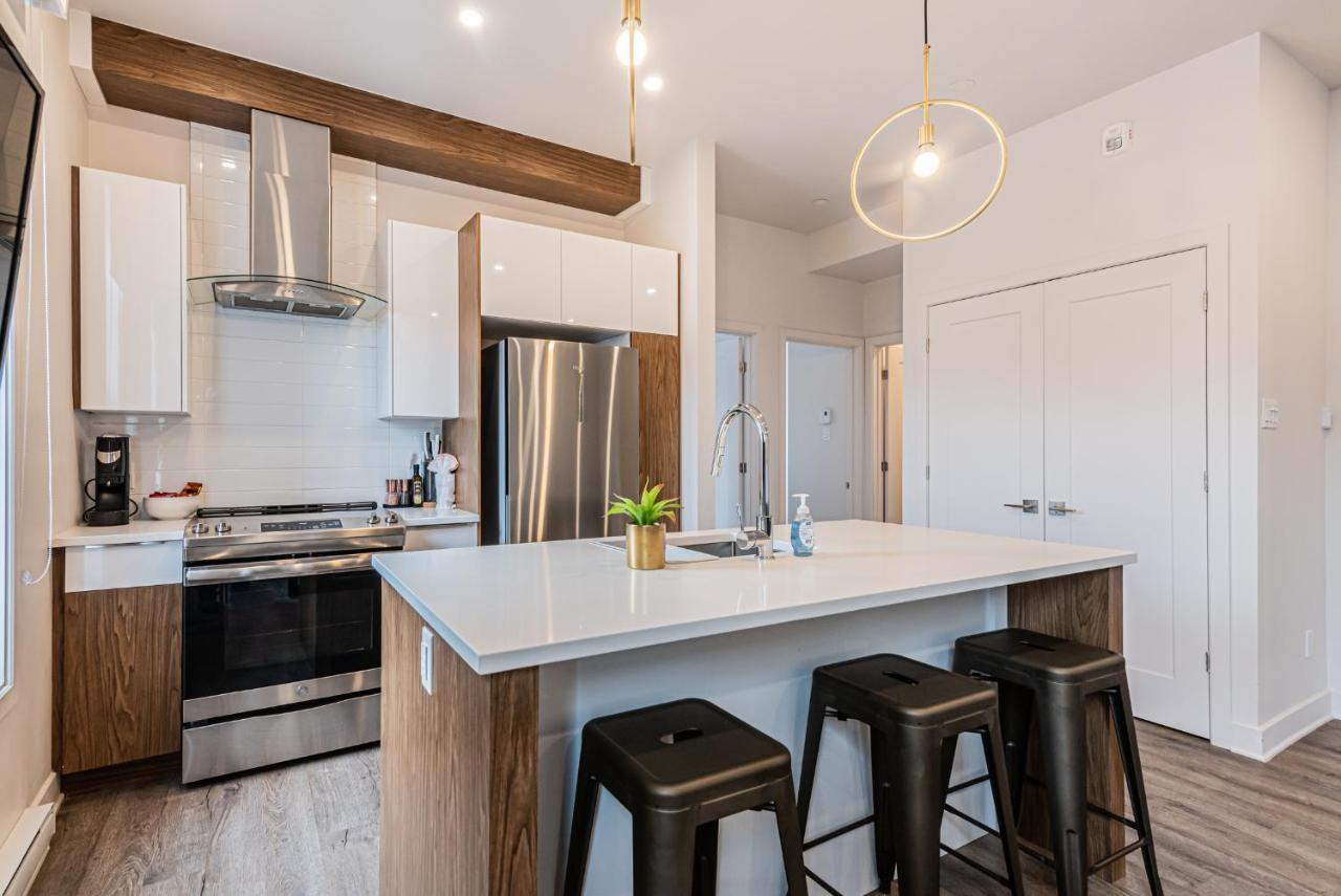 2 Bedroom Luxury In The Mile End By Den Stays モントリオール エクステリア 写真